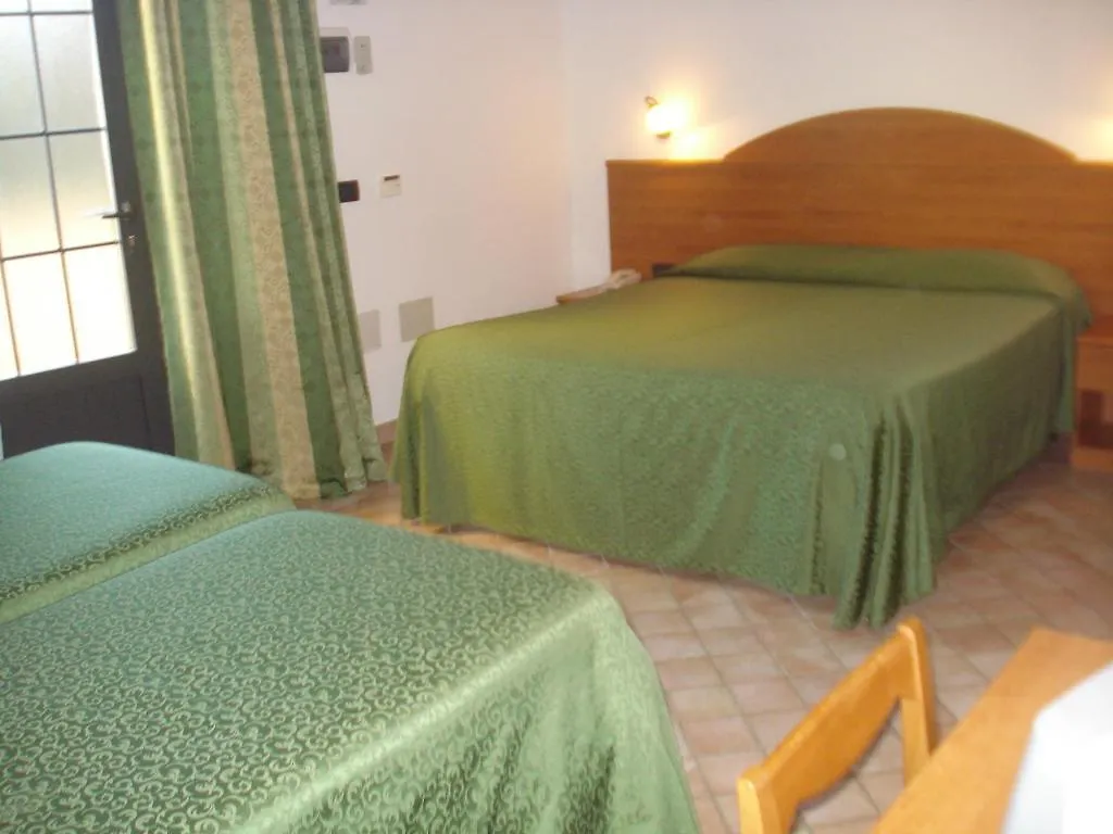 Carlo's Hotel Castagneto Carducci 3*,